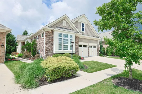 $995,000 | 115 Candlewood Circle, Cincinnati, OH 45249