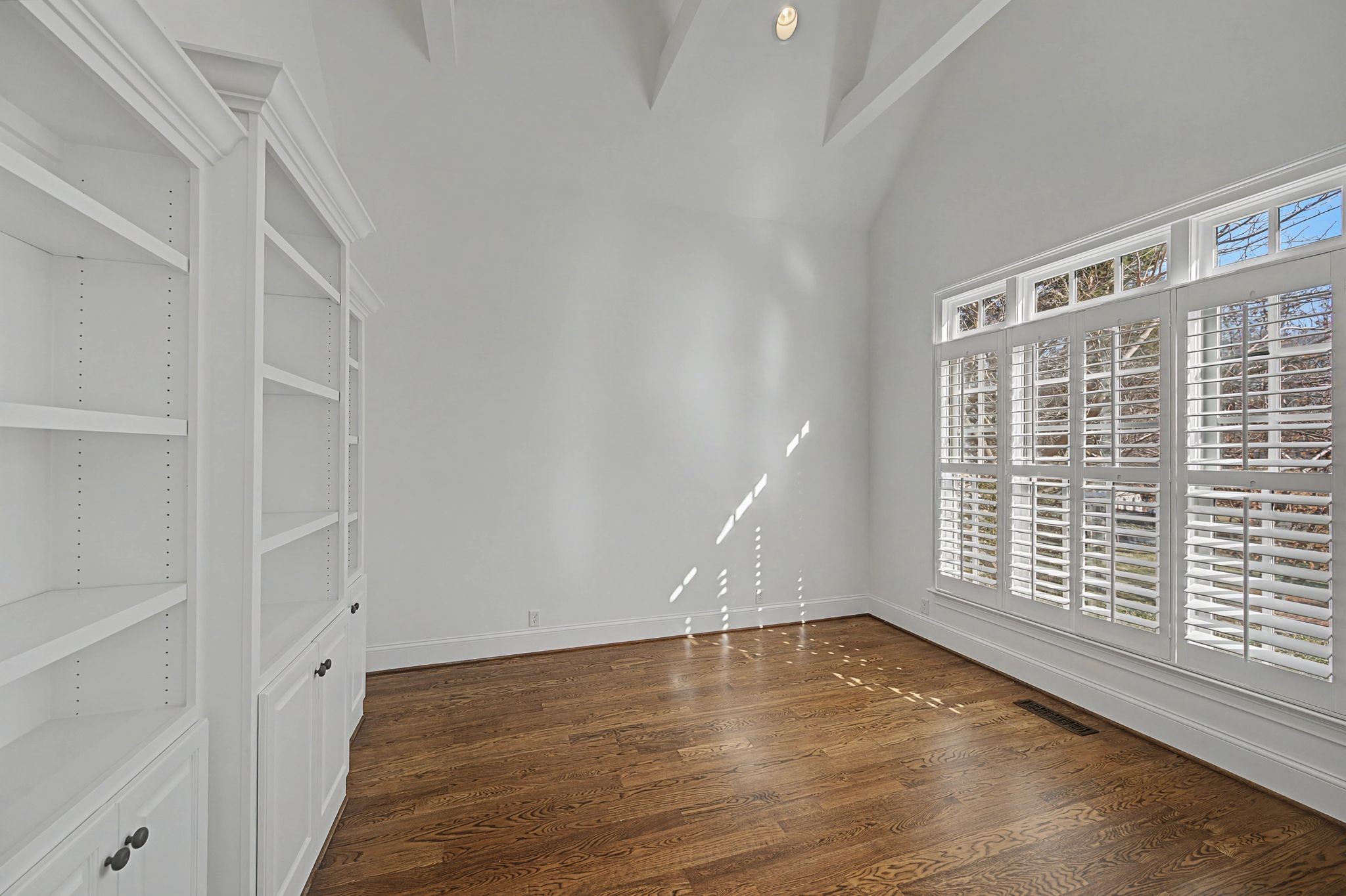 217 Page Road Nashville, TN 37205 - Photo 9 of 51