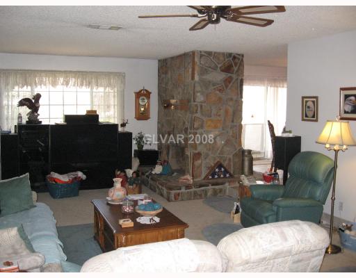7213 Roe Court Las Vegas, NV 89145 - Photo 3 of 8 Living Room.