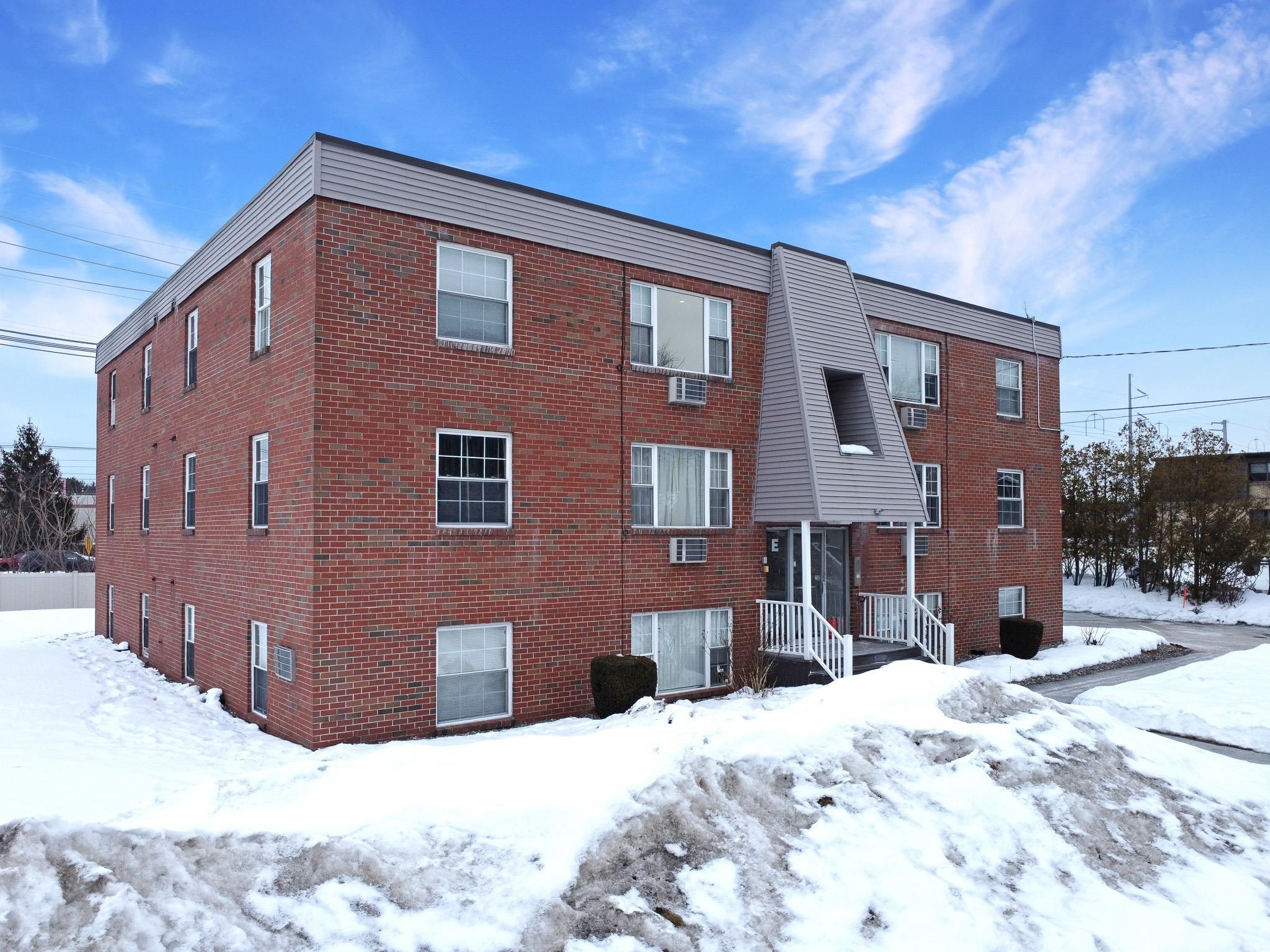 99 Cluff Crossing Road, Unit E2 Salem, NH 03079 - Photo 2 of 18 Gallery Image 2