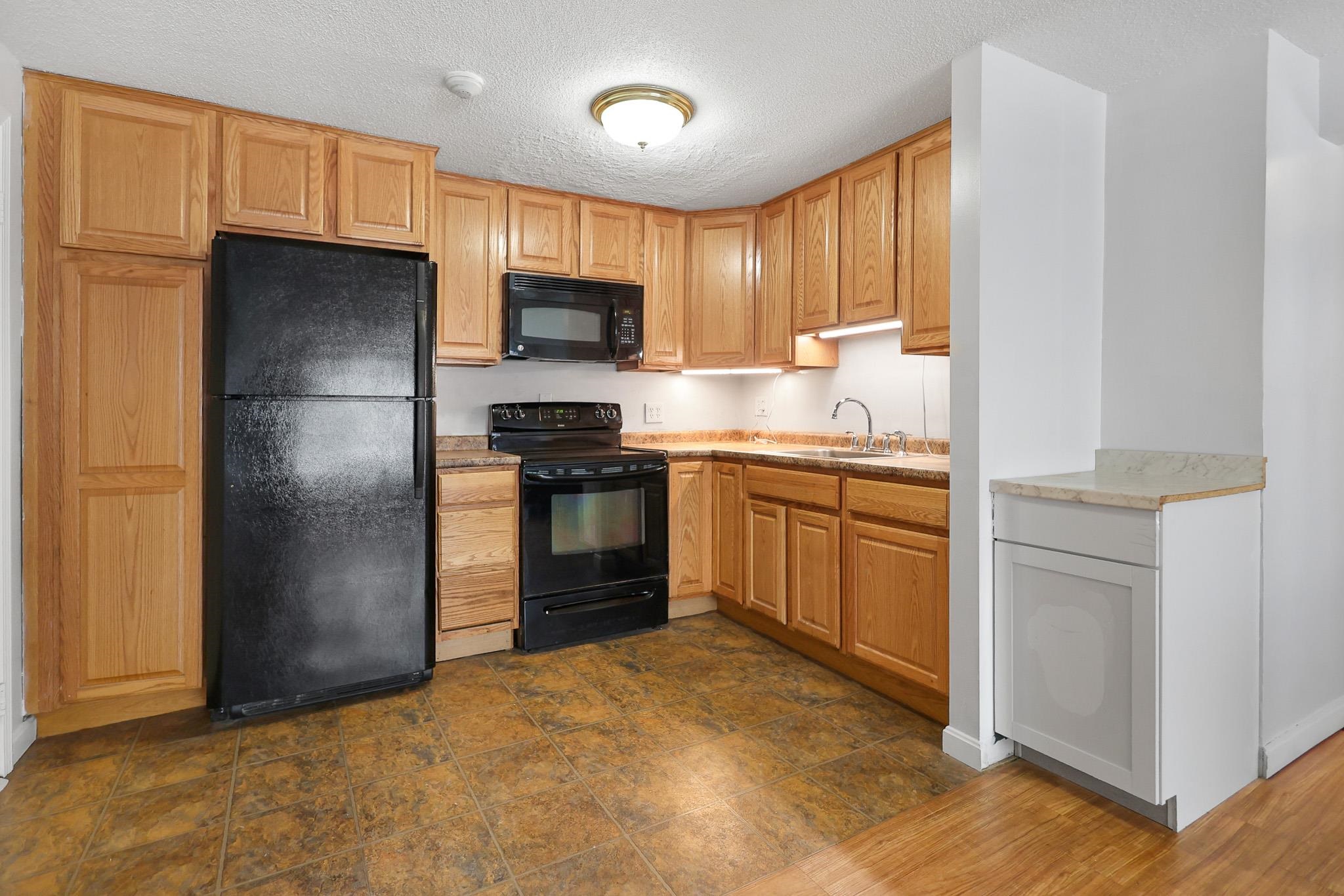 99 Cluff Crossing Road, Unit E2 Salem, NH 03079 - Photo 8 of 18 Gallery Image 8