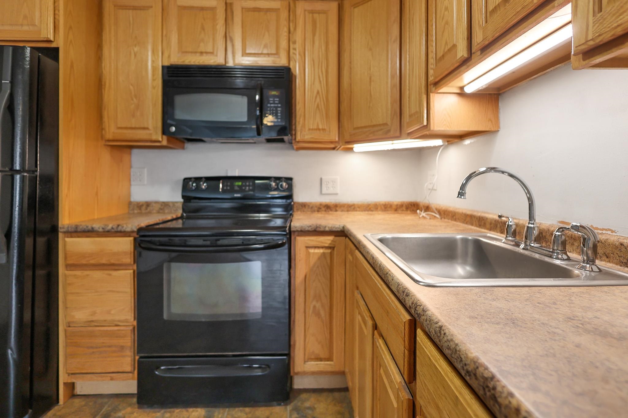 99 Cluff Crossing Road, Unit E2 Salem, NH 03079 - Photo 9 of 18 Gallery Image 9