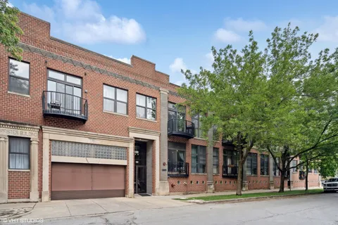 $535,000 | 612 North Oakley Boulevard, Unit 112, Chicago, IL 60612