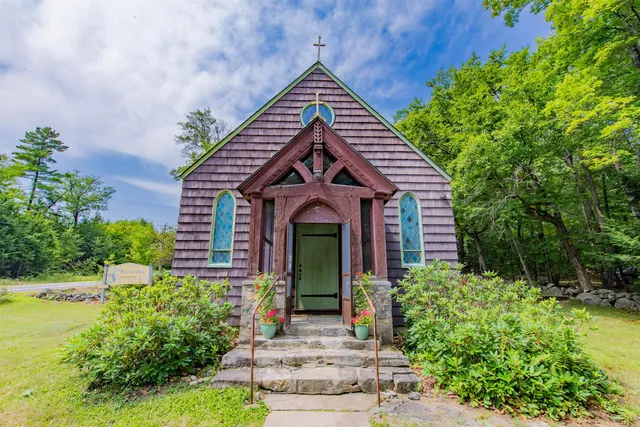 $350,000 | 948 Gardner Hill Road, Tamworth, NH 03886