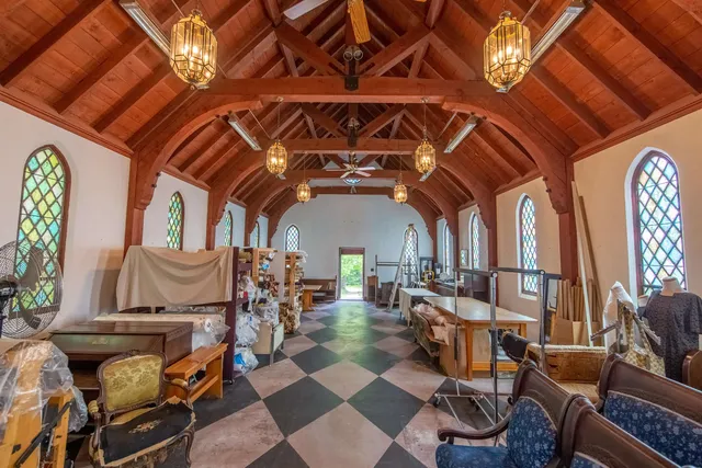 $350,000 | 948 Gardner Hill Road, Tamworth, NH 03886