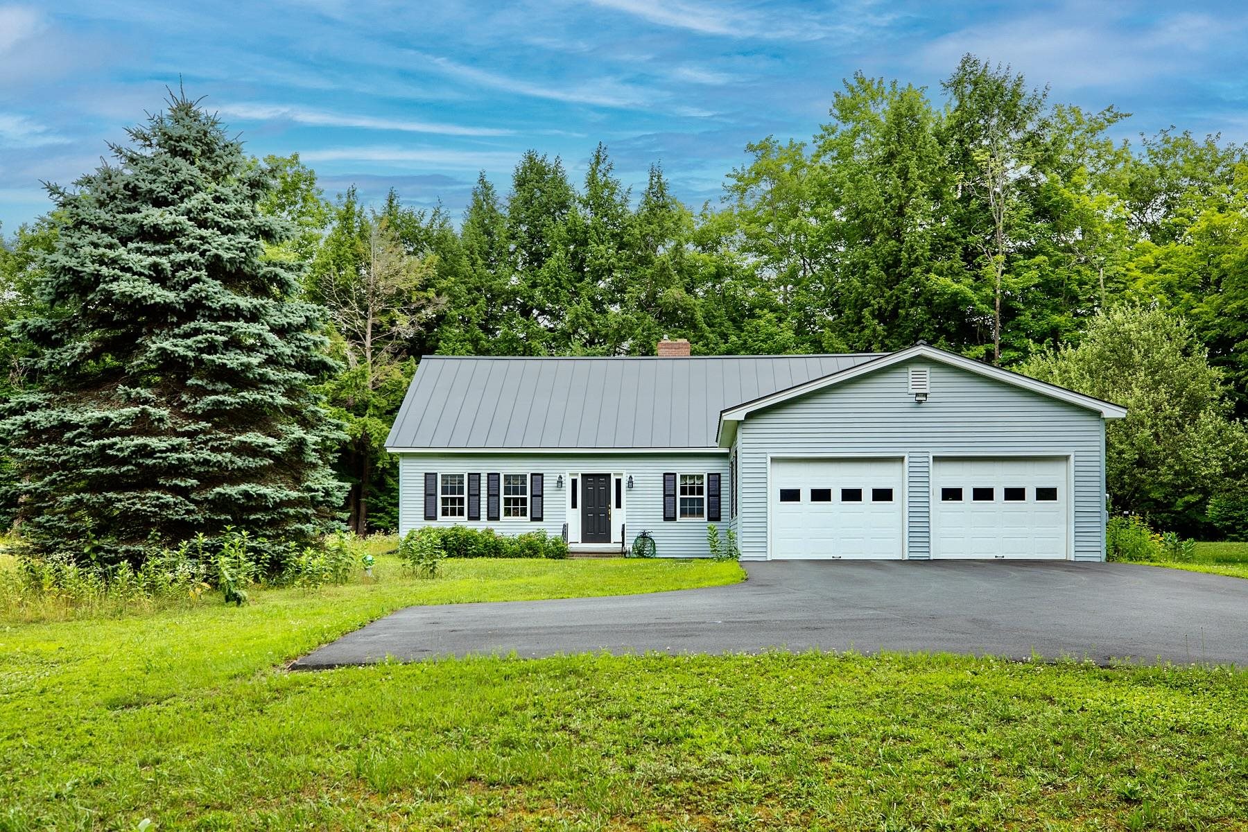 944 College Hill Road Woodstock, VT 05091 - Photo 2 of 43 Gallery Image 2