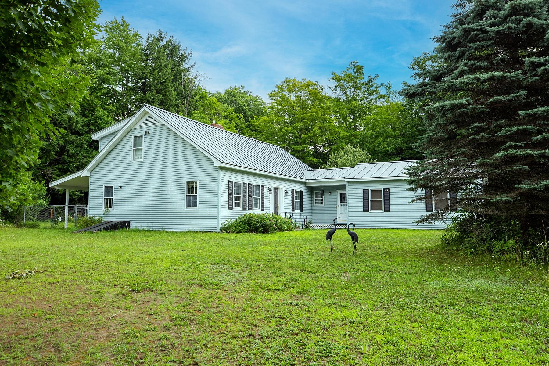 944 College Hill Road Woodstock, VT 05091 - Photo 3 of 43 Gallery Image 3