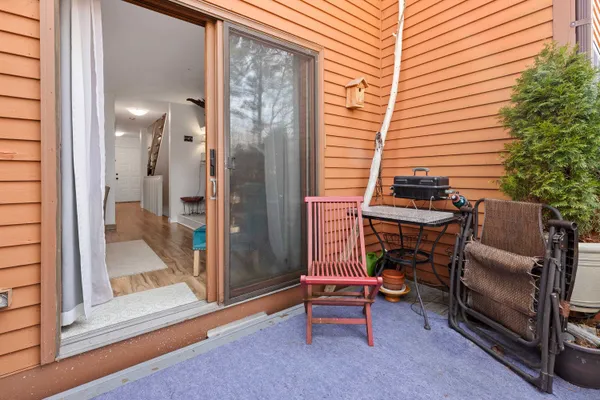 $400,000 | 8 Dunvegan Woods, Unit 8, Hampton, NH 03842