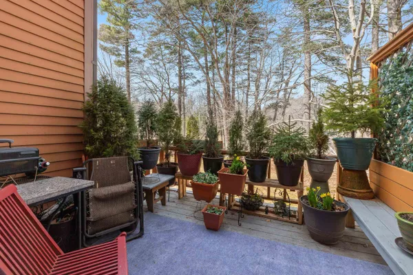 $400,000 | 8 Dunvegan Woods, Unit 8, Hampton, NH 03842