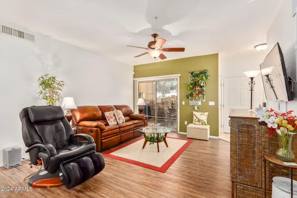 $279,000 | 10136 East Southern Avenue, Unit 1043, Mesa, AZ 85209