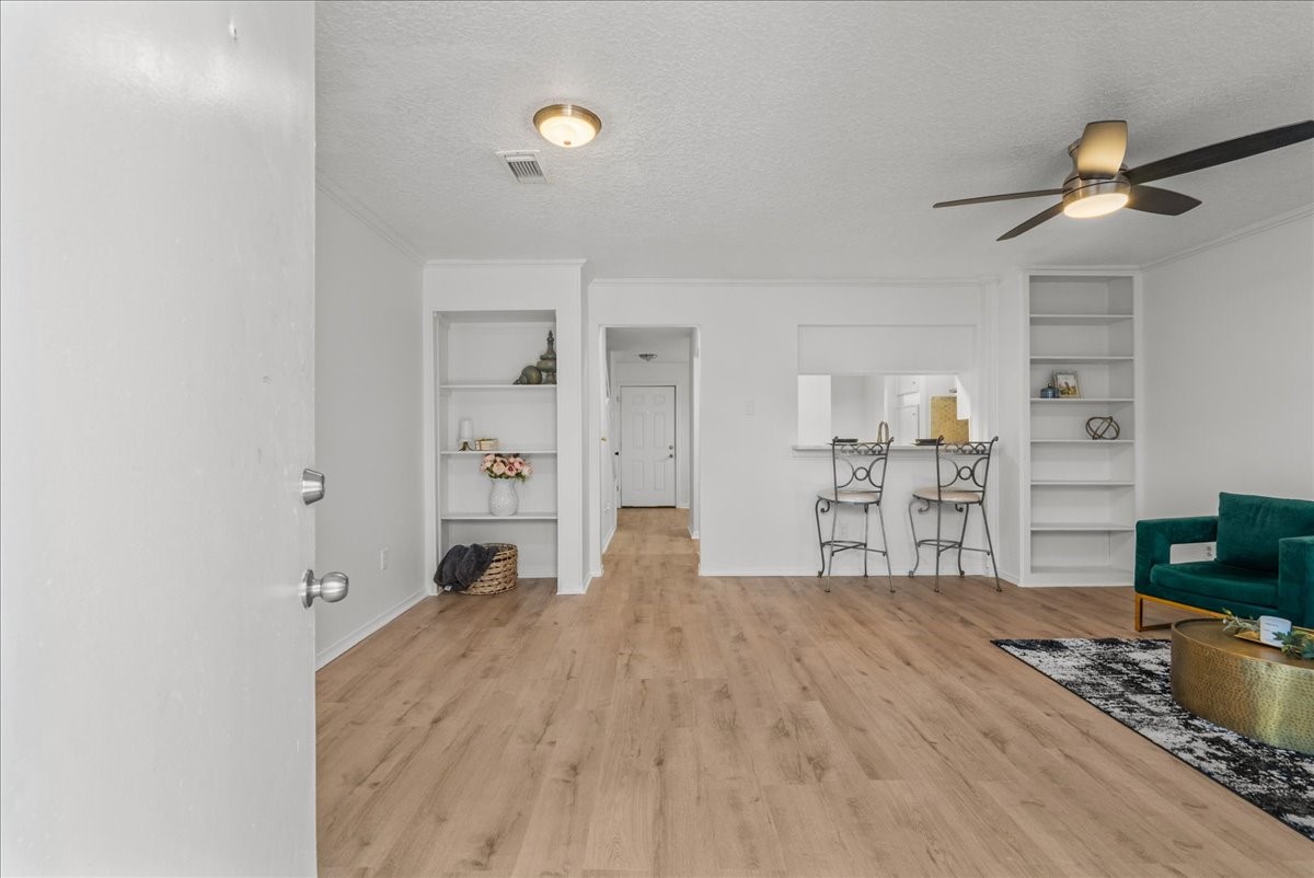 12278 Beamer Road Houston, TX 77089 - Photo 4 of 26 Gallery Image 4