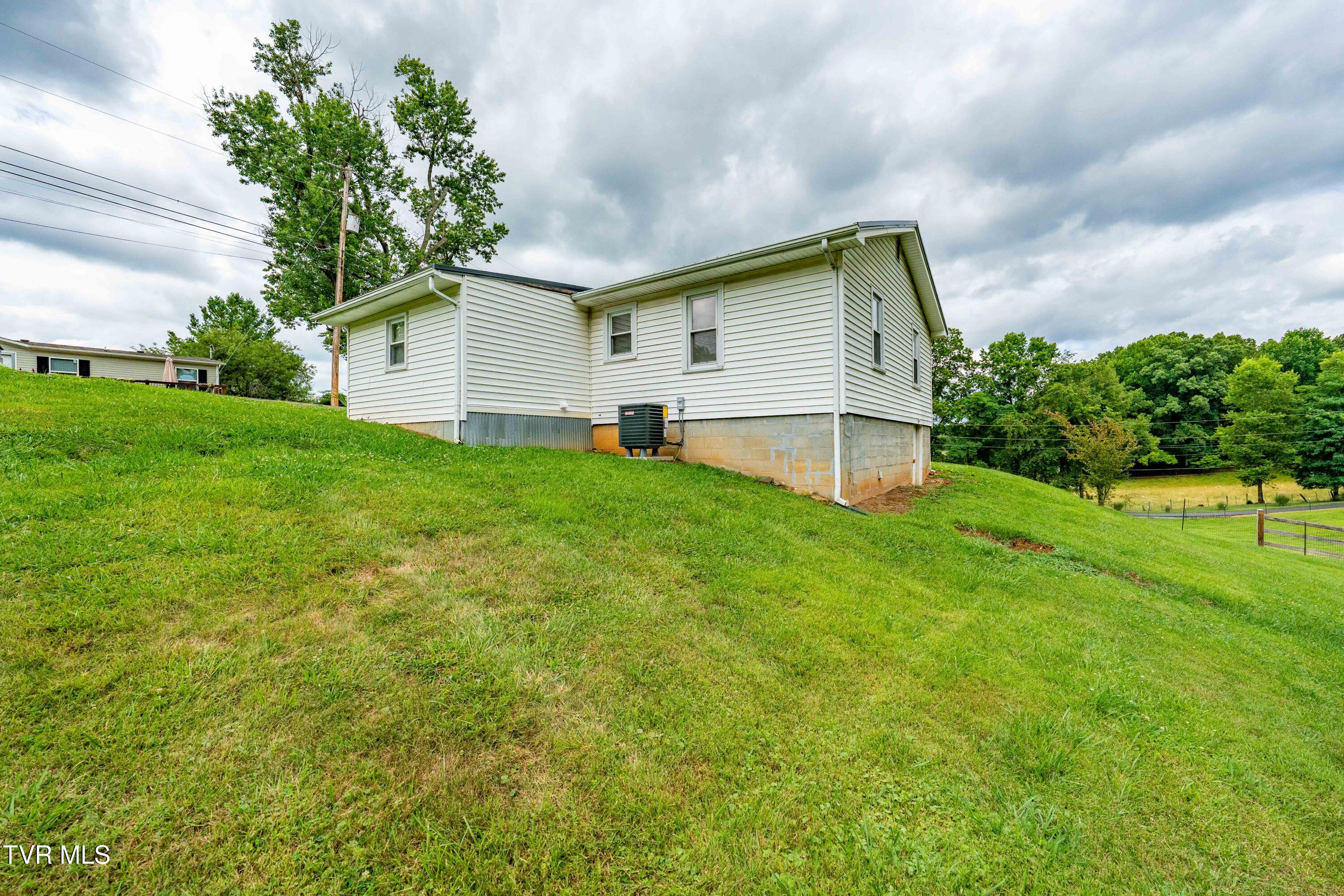 147 Fox Road Johnson City, TN 37601 - Photo 24 of 59 147 Fox road (34 of 59)