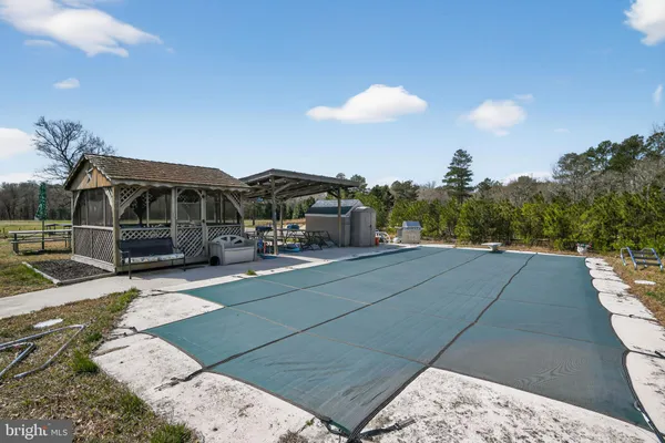 $950,000 | 33096 Johnson Road, Salisbury, MD 21804