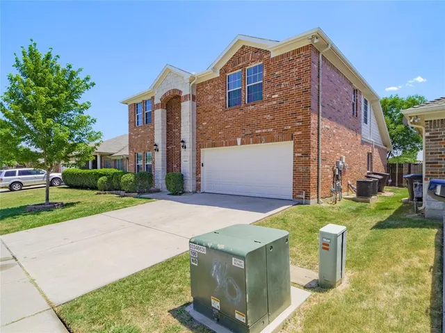 $350,000 | 4016 Summerhill Lane, Fort Worth, TX 76244