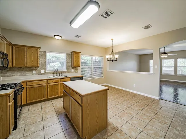 $350,000 | 4016 Summerhill Lane, Fort Worth, TX 76244