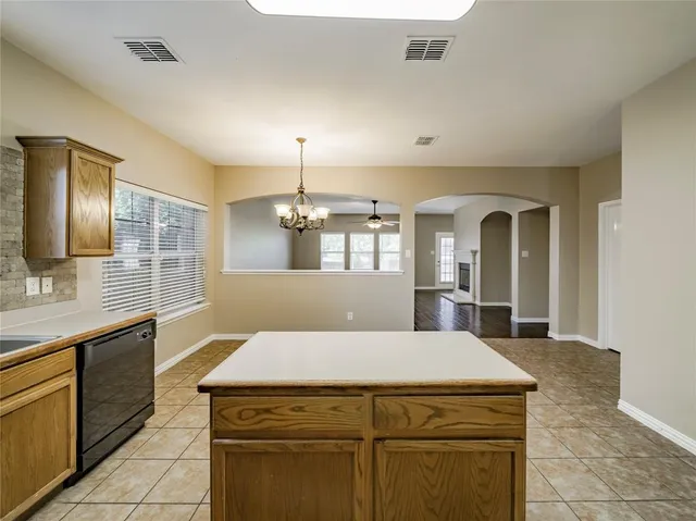 $350,000 | 4016 Summerhill Lane, Fort Worth, TX 76244