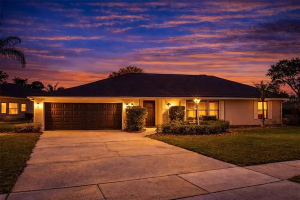 $599,900 | 150 Lake Destiny Trail, Altamonte Springs, FL 32714