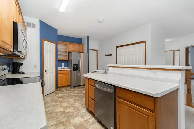 $389,000 | 2466 Beech Street West, Rosemount, MN 55068