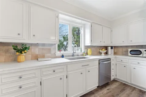 $475,000 | 2032 Charvais Drive, Lake Charles, LA 70601