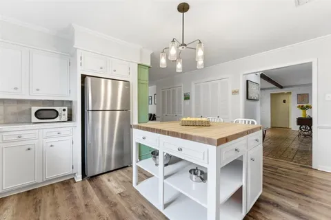 $475,000 | 2032 Charvais Drive, Lake Charles, LA 70601