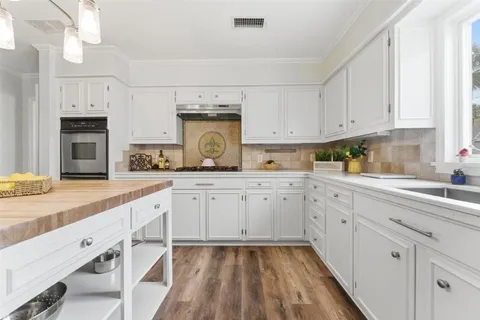 $475,000 | 2032 Charvais Drive, Lake Charles, LA 70601