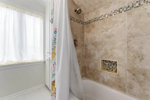 $475,000 | 2032 Charvais Drive, Lake Charles, LA 70601