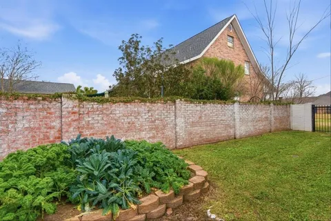 $475,000 | 2032 Charvais Drive, Lake Charles, LA 70601