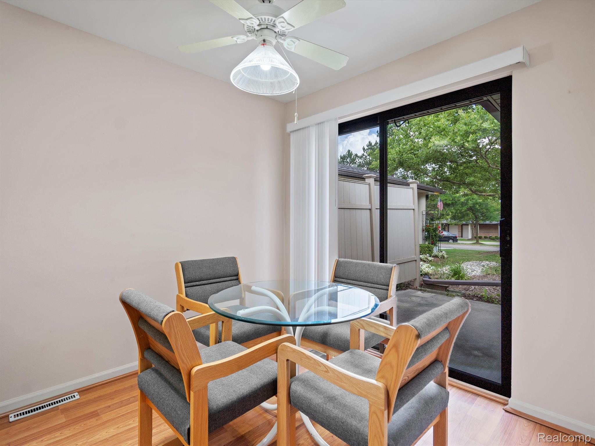 979 Wexford Way Rochester, MI 48307 - Photo 9 of 24 Gallery Image 9