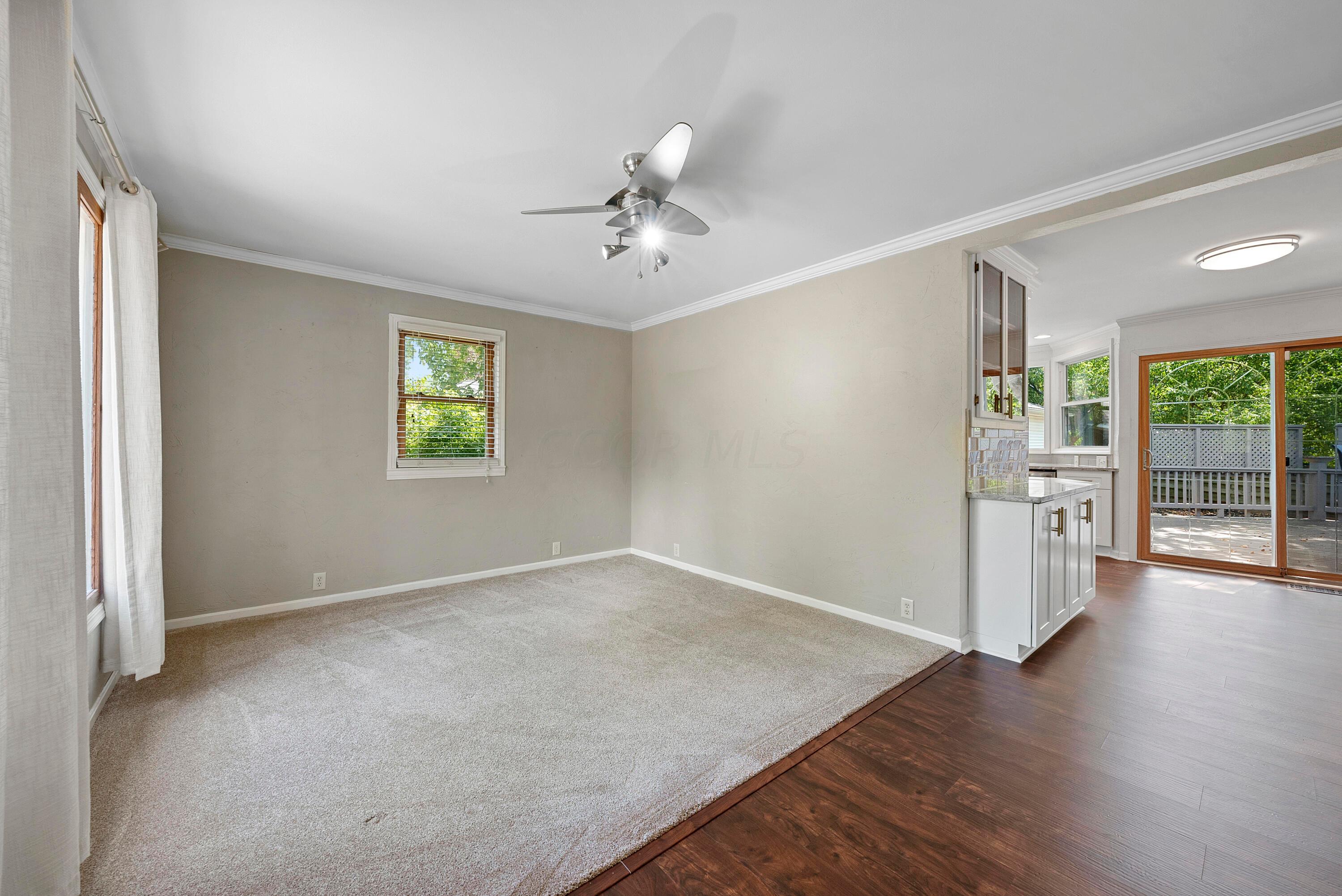 2483 Fishinger Road Columbus, OH 43221 - Photo 6 of 38 Entryway