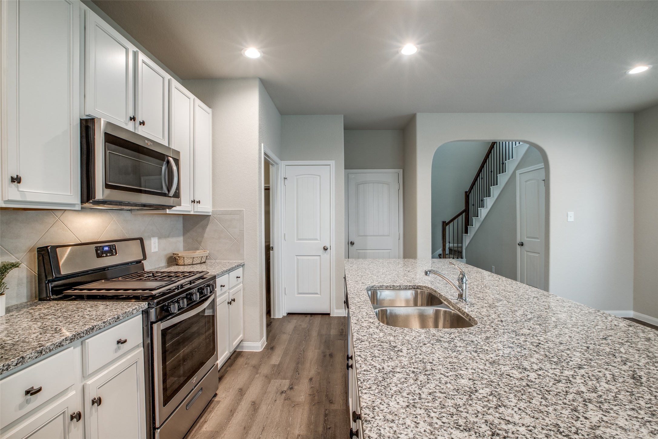 3649 Cub Drive Conroe, TX 77301 - Photo 9 of 36