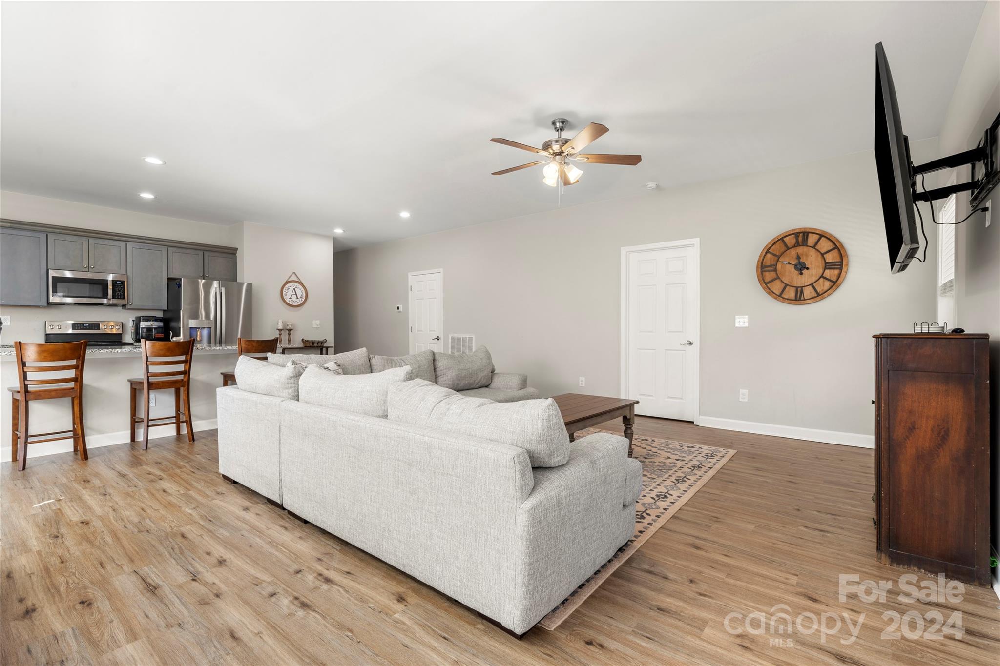 218 Rambler Lane Blacksburg, SC 29702 - Photo 9 of 42 a living room with furniture and a table