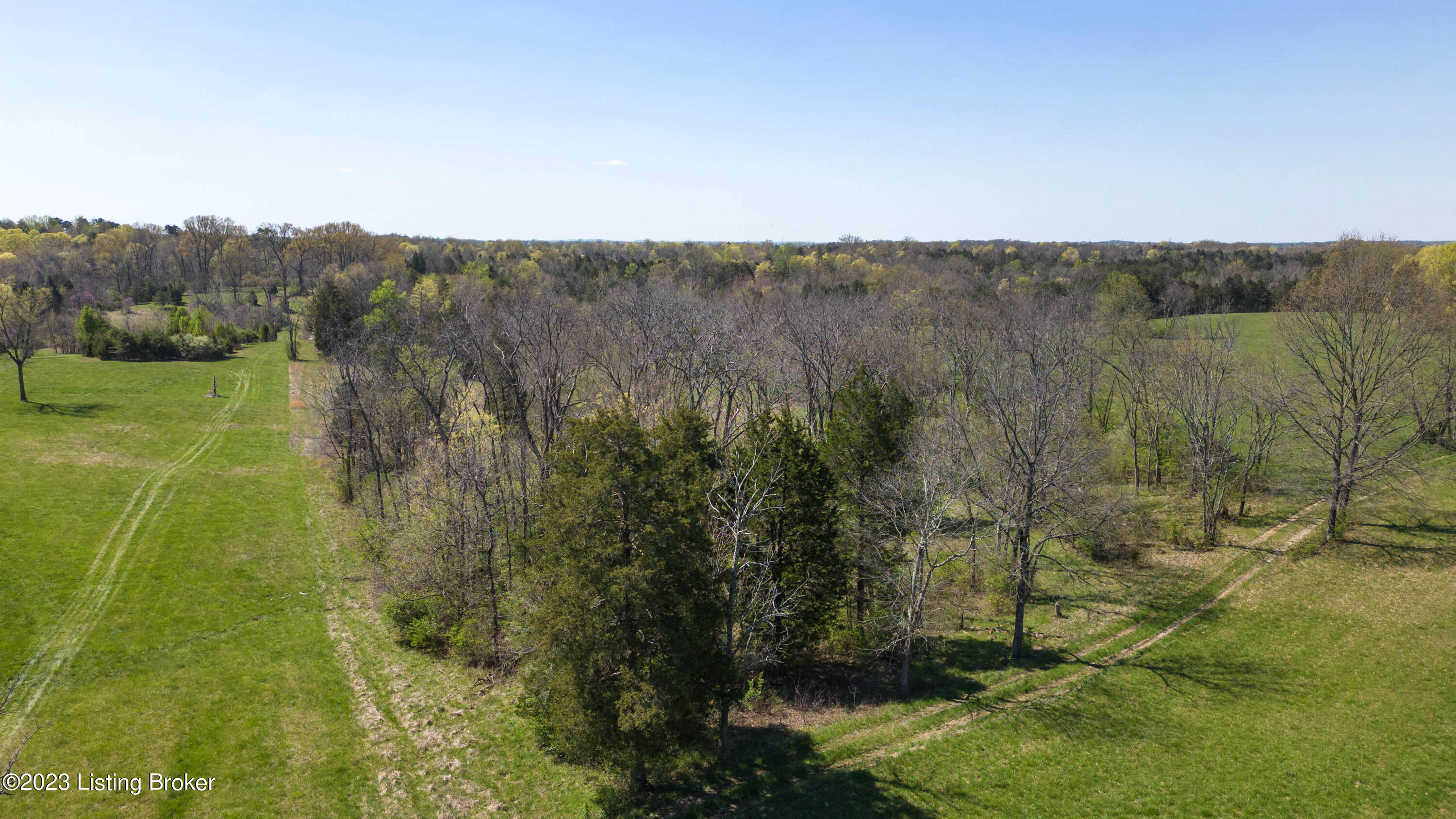 13600 Buttermilk Ridge Road Louisville, KY 40299 - Photo 1 of 18 004