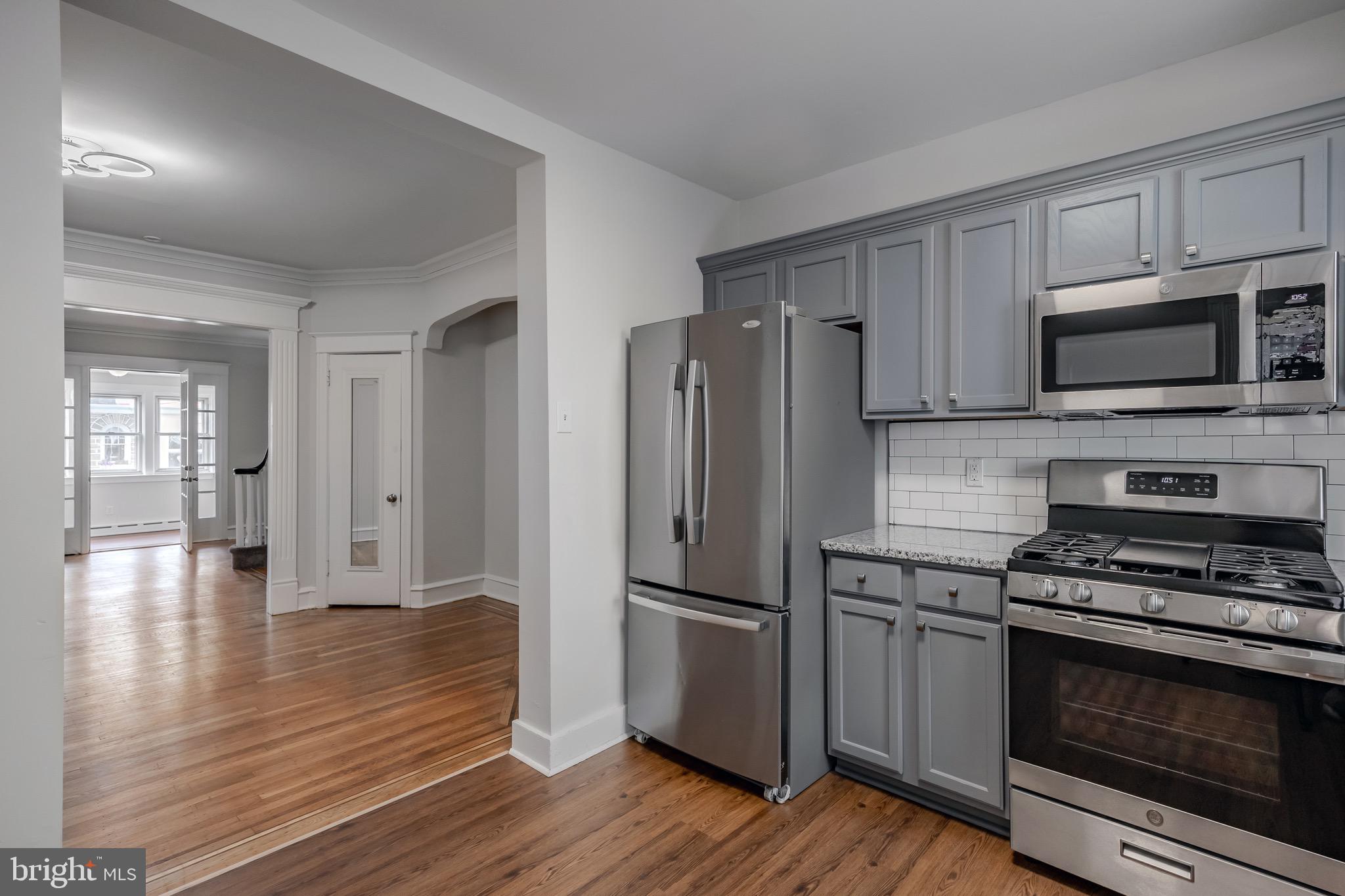 243 Avon Road Upper Darby, PA 19082 - Photo 11 of 27