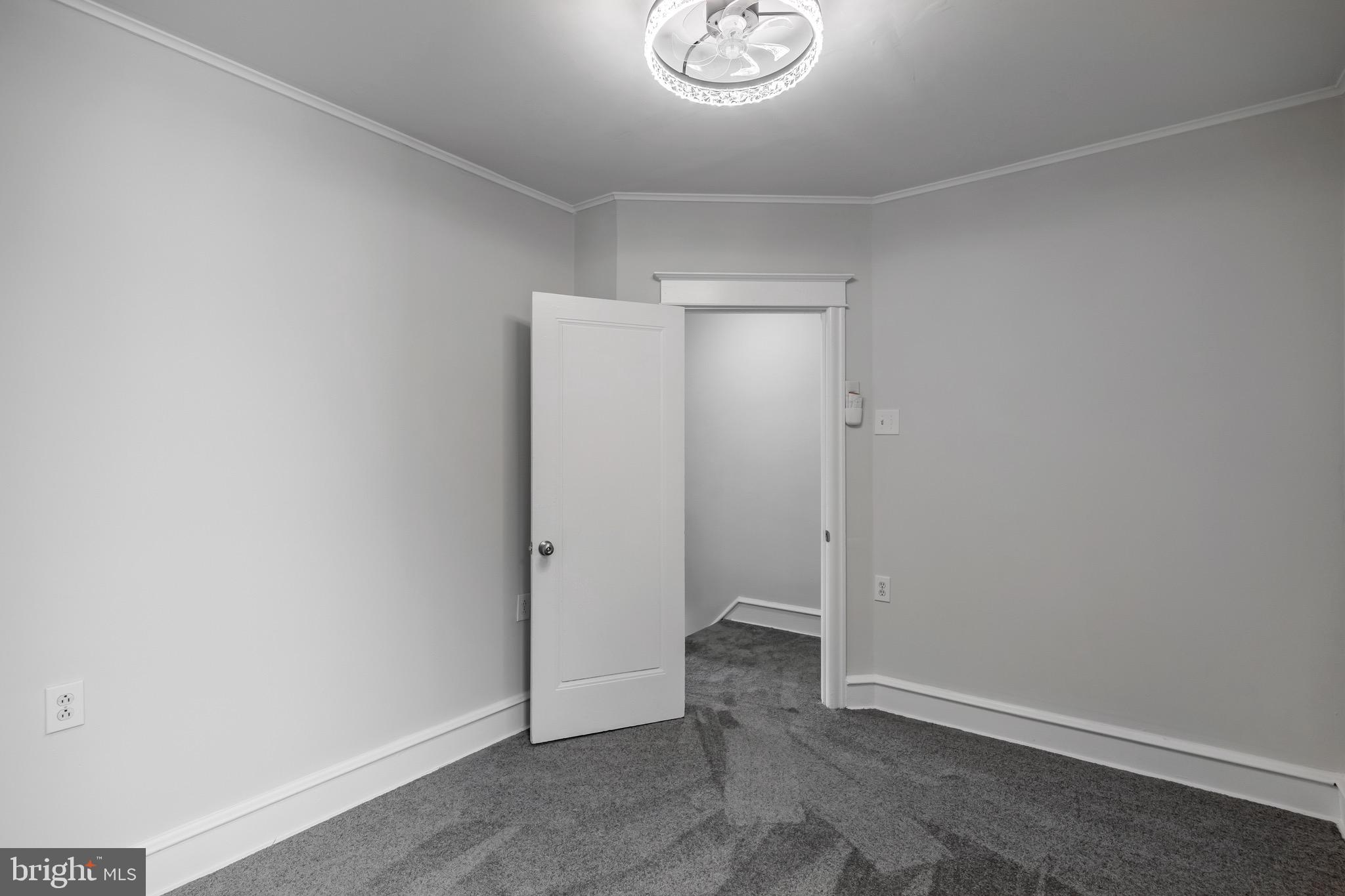 243 Avon Road Upper Darby, PA 19082 - Photo 18 of 27