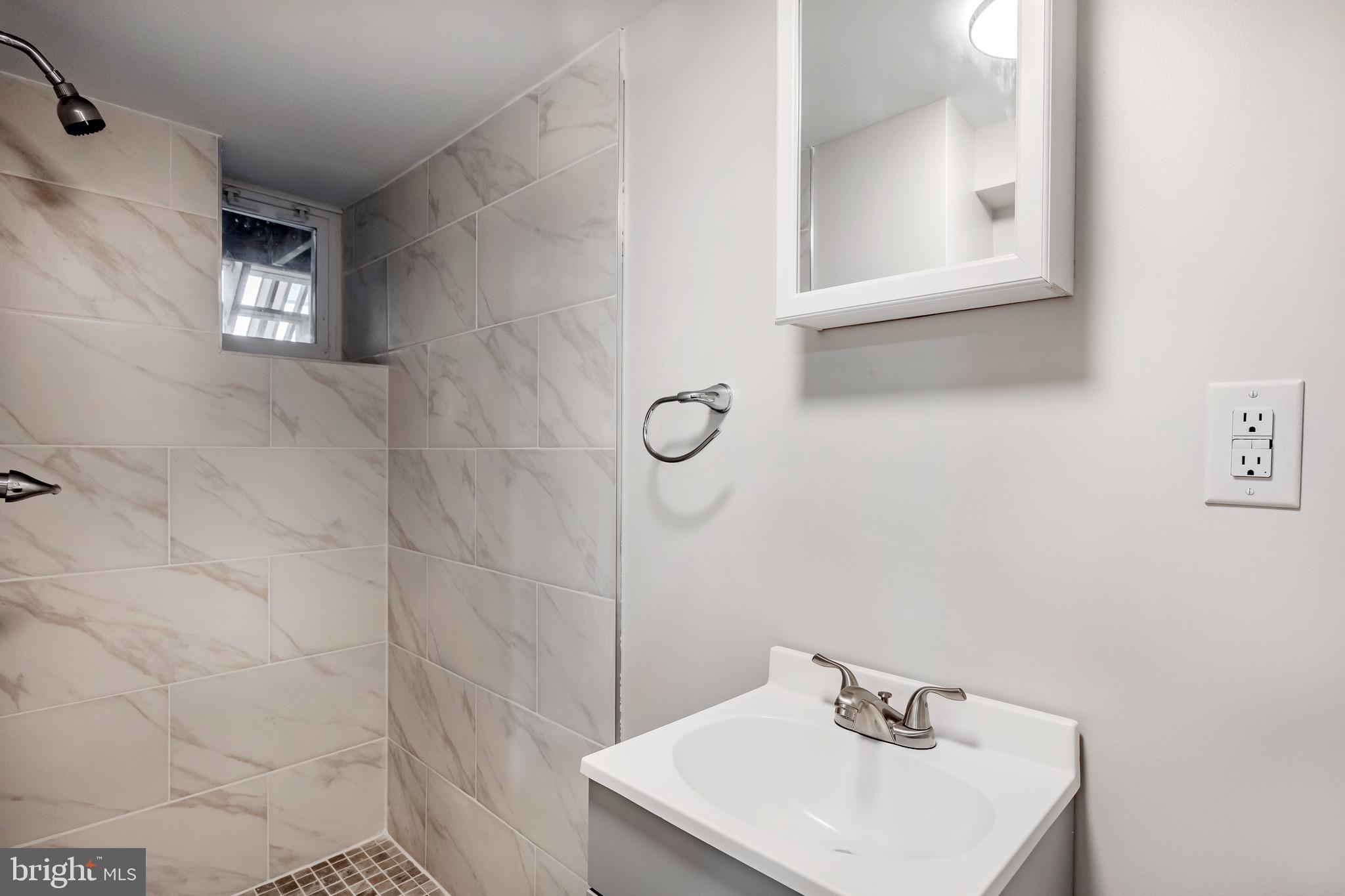 243 Avon Road Upper Darby, PA 19082 - Photo 25 of 27 Full bath in Basement