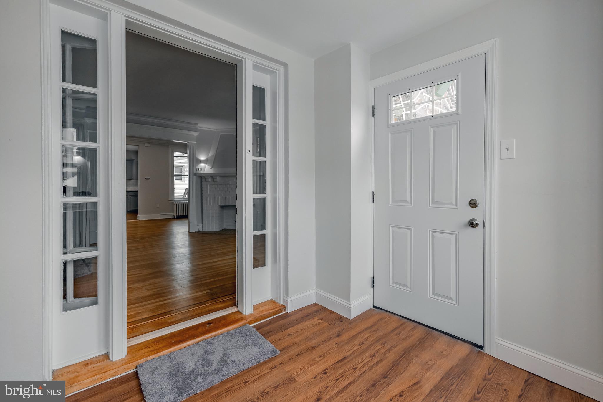 243 Avon Road Upper Darby, PA 19082 - Photo 3 of 27
