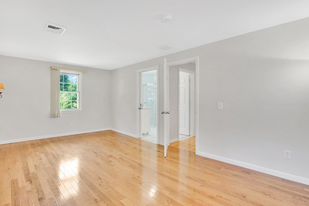 990 Frank Smith Road Longmeadow, MA 01106 - Photo 20 of 42