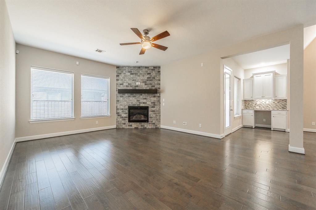 1102 Rendon Place Mansfield, TX 76063 - Photo 15 of 34 Gallery Image 15