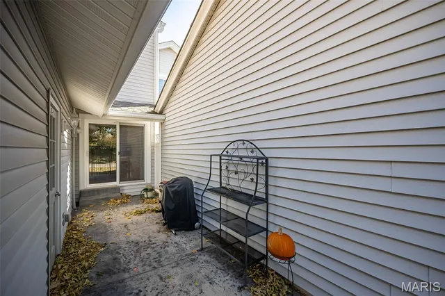 $515,000 | 14924 Manor Lake Drive, Chesterfield, MO 63017