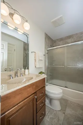 $515,000 | 14924 Manor Lake Drive, Chesterfield, MO 63017