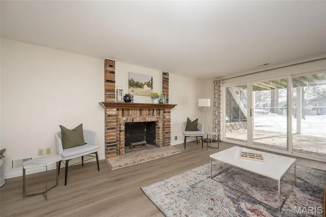 $515,000 | 14924 Manor Lake Drive, Chesterfield, MO 63017