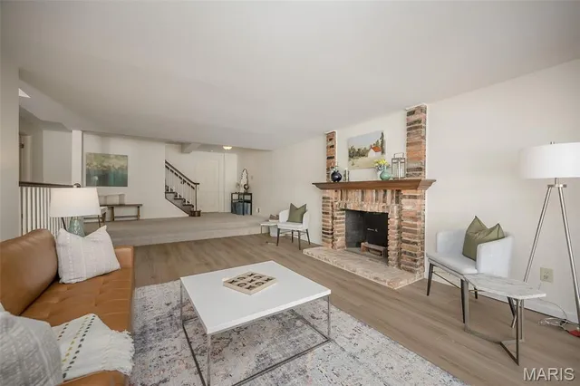 $515,000 | 14924 Manor Lake Drive, Chesterfield, MO 63017