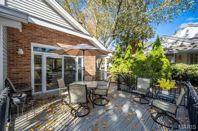 $515,000 | 14924 Manor Lake Drive, Chesterfield, MO 63017