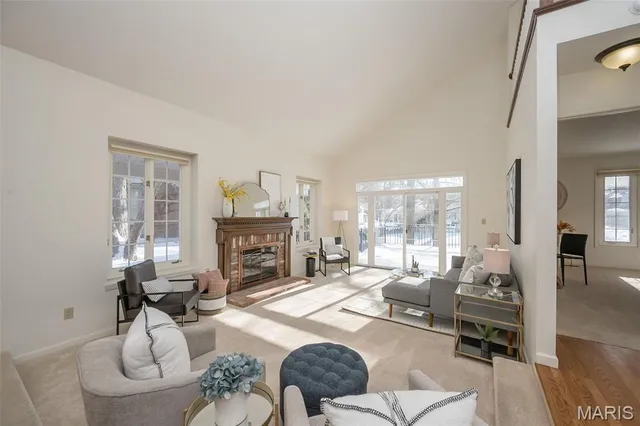 $515,000 | 14924 Manor Lake Drive, Chesterfield, MO 63017