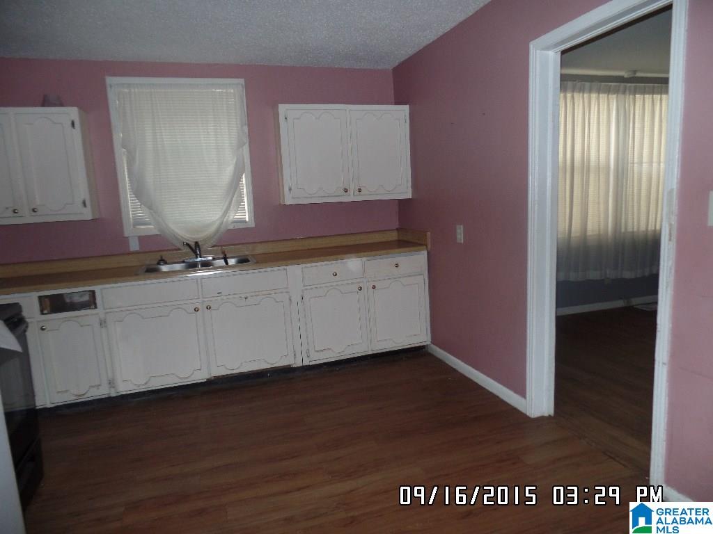 402 5th Street Southwest Birmingham, AL 35211 - Photo 6 of 14