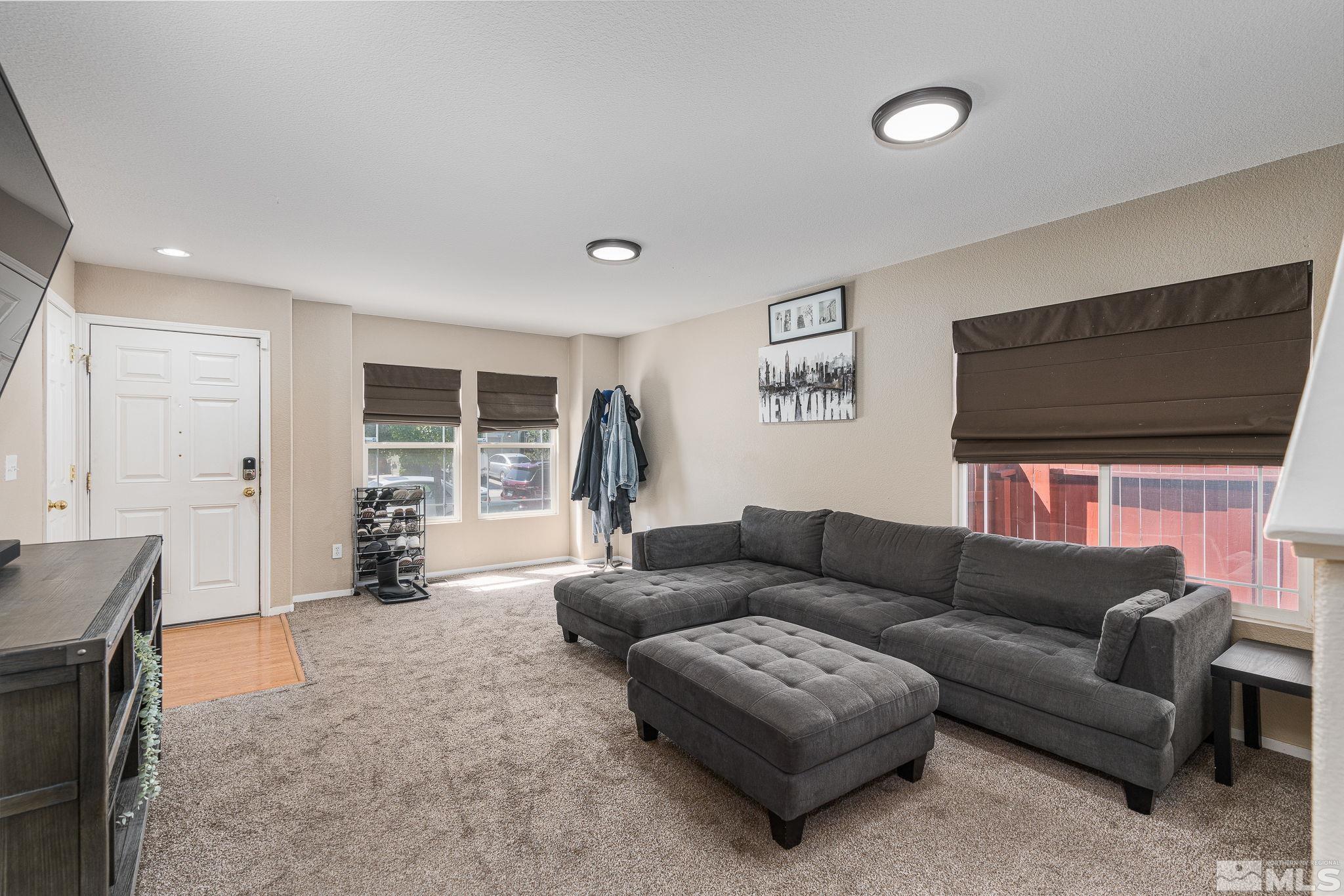 7655 Appenzell Street Reno, NV 89506 - Photo 4 of 28 Photo 4