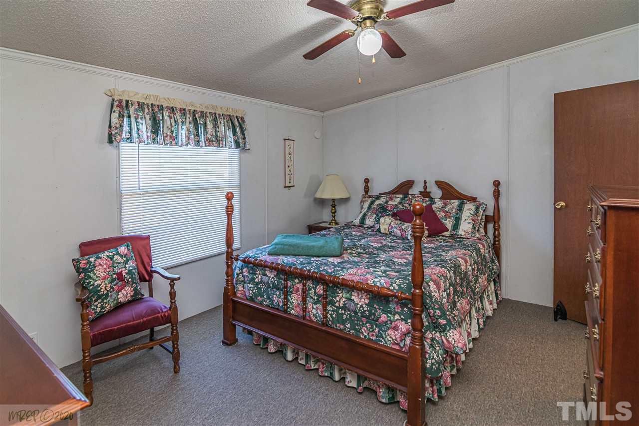 952 Woodruff Road Selma, NC 27576 - Photo 12 of 30 Gallery Image 12