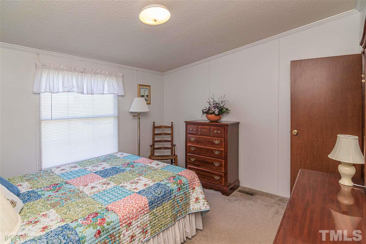 952 Woodruff Road Selma, NC 27576 - Photo 18 of 30 Gallery Image 18