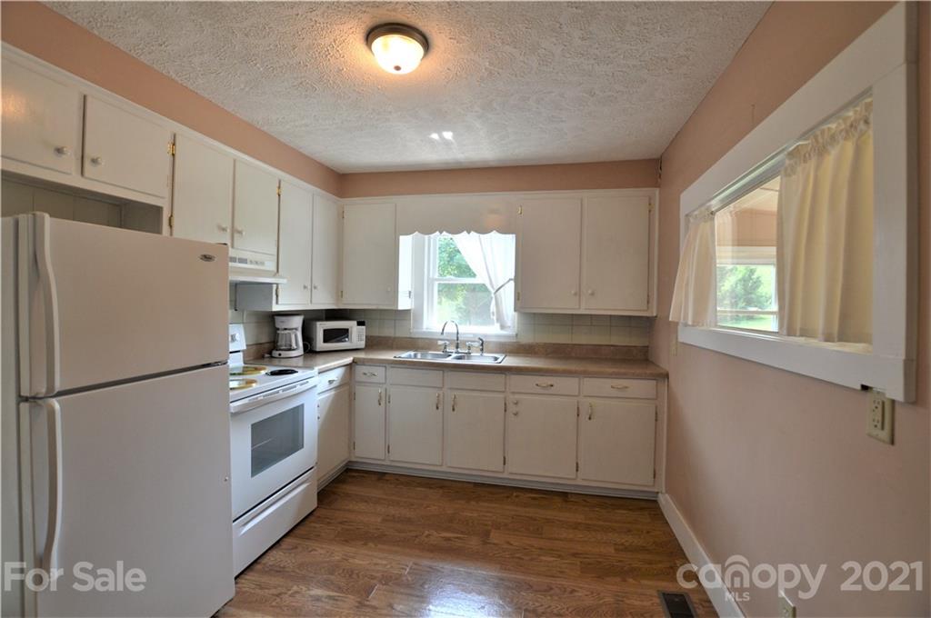 459 Lost Corner Road Morganton, NC 28655 - Photo 12 of 25 Gallery Image 12