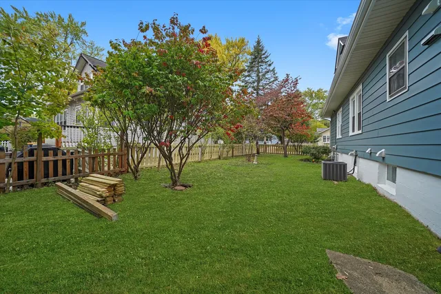 $359,900 | 1009 Augusta Avenue, Elgin, IL 60120